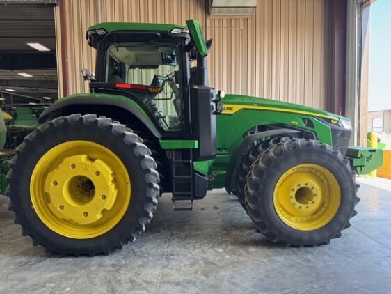 2024 John Deere 8R 410 - Image 6