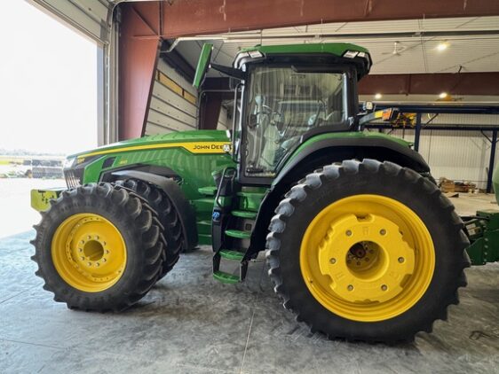 2024 John Deere 8R 410 - Image 2