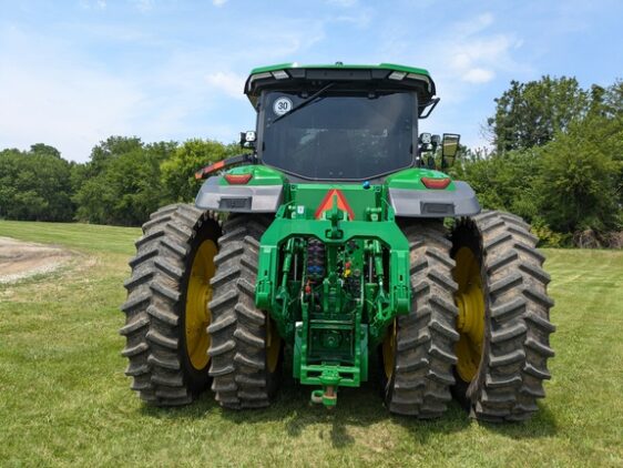 2024 John Deere 8R 410 - Image 3
