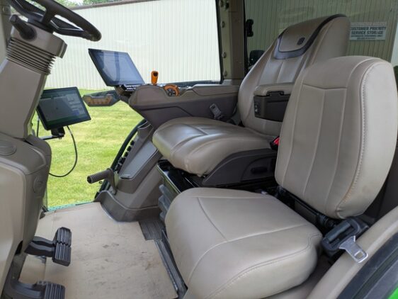 2024 John Deere 8R 410 - Image 24