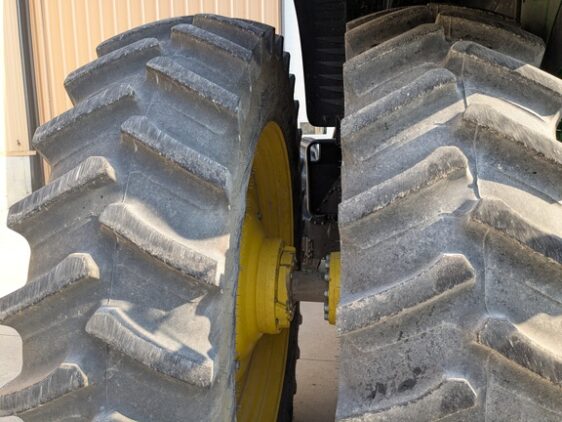 2024 John Deere 8R 410 - Image 9