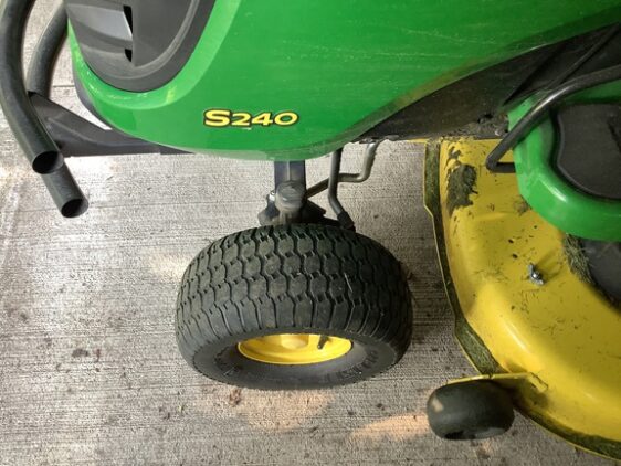 2020 John Deere S240 - Image 5