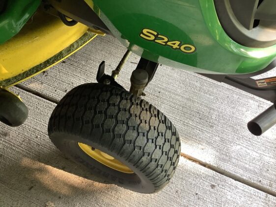 2020 John Deere S240 - Image 4