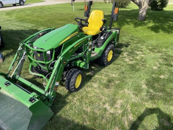 2019 John Deere 1025R