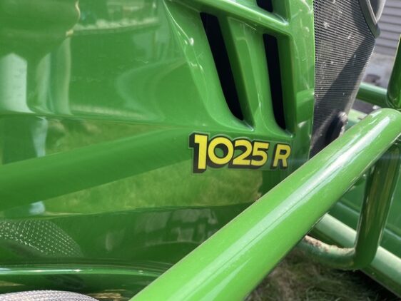 2019 John Deere 1025R - Image 16