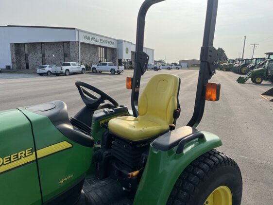 2007 John Deere 3720 - Image 4