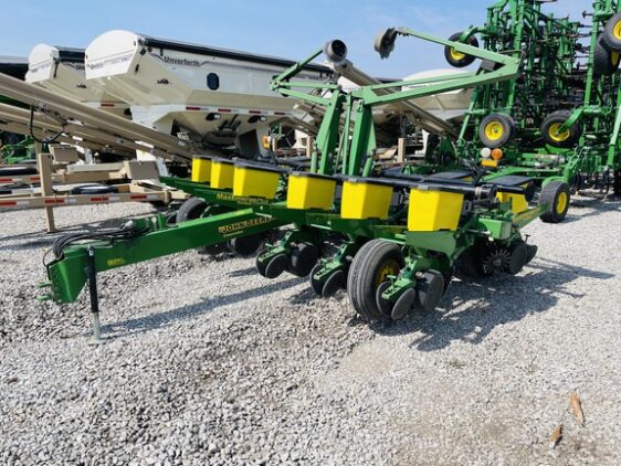 1996 John Deere 1760 - Image 2