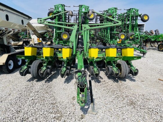 1996 John Deere 1760 - Image 3