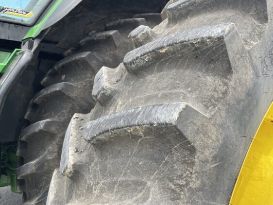2024 John Deere 8R 410 - Image 13