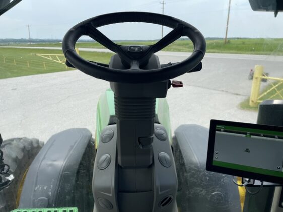 2024 John Deere 8R 410 - Image 28