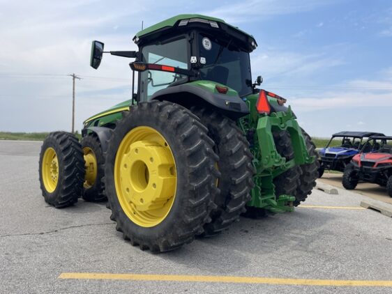2024 John Deere 8R 410 - Image 3