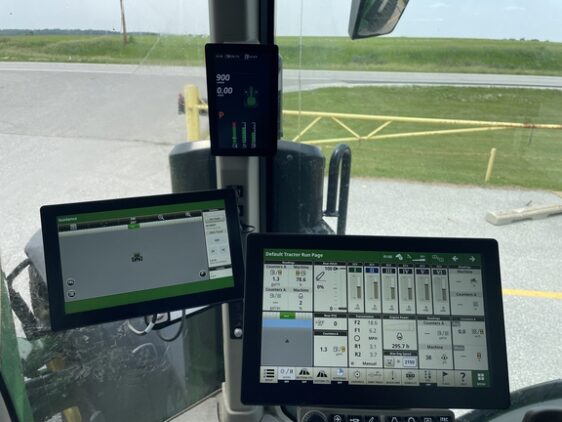 2024 John Deere 8R 410 - Image 25