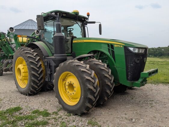 2018 John Deere 8370R - Image 4