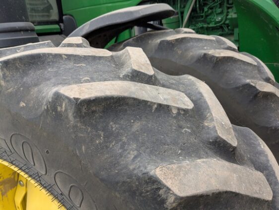 2018 John Deere 8370R - Image 25