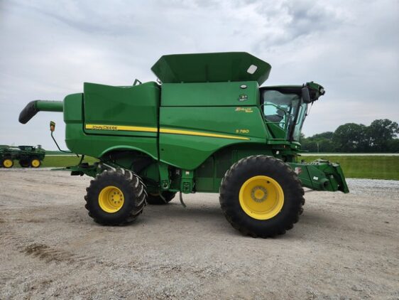 2022 John Deere S780 Hillco - Image 2