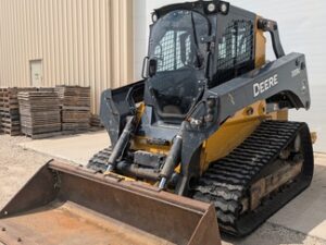 2017 John Deere 333G