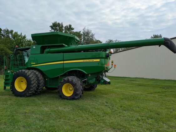2015 John Deere S690 - Image 10