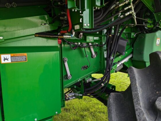2015 John Deere S690 - Image 13