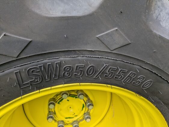 2015 John Deere S690 - Image 20