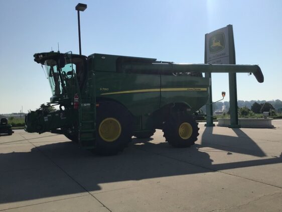 2024 John Deere S780 - Image 3