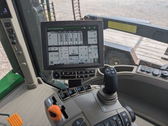2023 John Deere 8RT 370 - Image 30