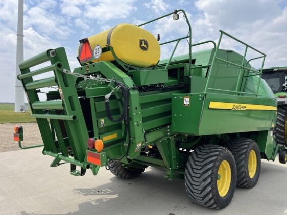 2022 John Deere L341 - Image 6