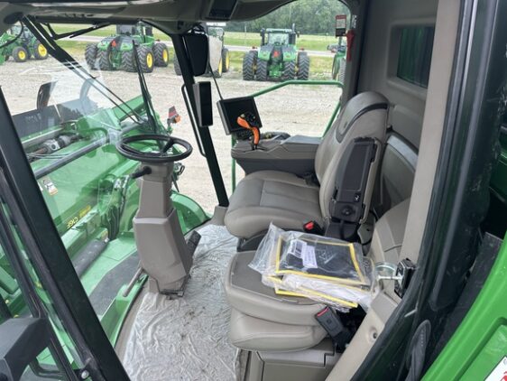 2021 John Deere X9 1100 - Image 18