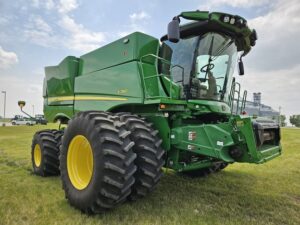 2023 John Deere S780