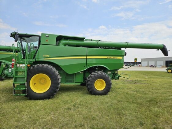 2023 John Deere S780 - Image 4