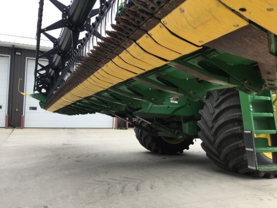 2014 John Deere 635F - Image 21