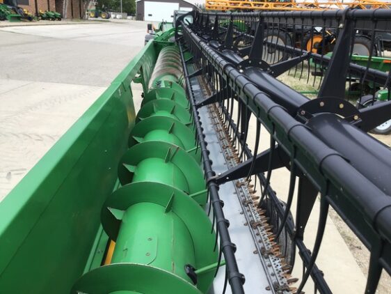 2014 John Deere 635F - Image 31