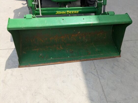 2018 John Deere 2032R - Image 17