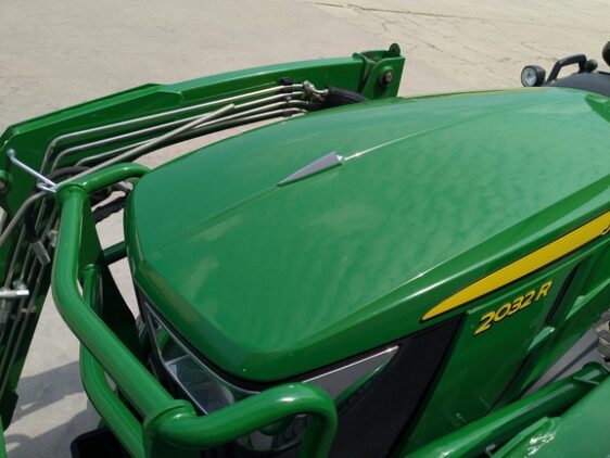 2018 John Deere 2032R - Image 15