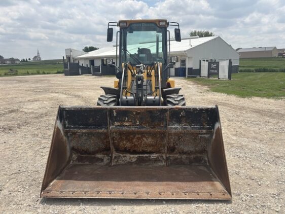 2013 John Deere 244J - Image 2