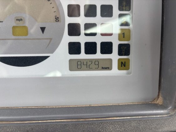 2013 John Deere 244J - Image 12