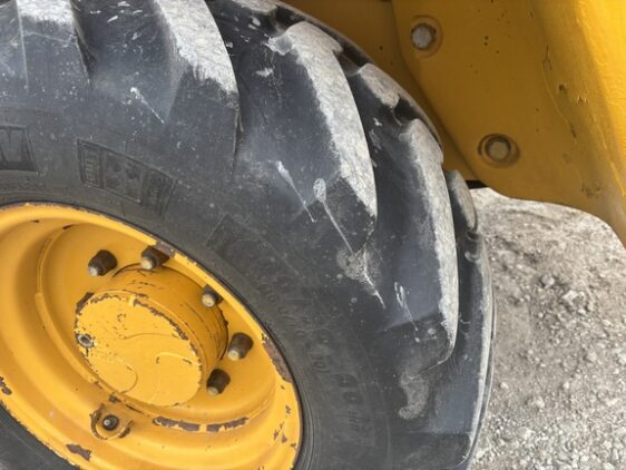 2013 John Deere 244J - Image 16
