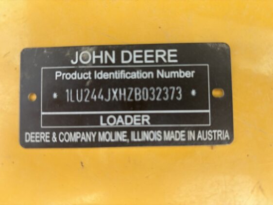 2013 John Deere 244J - Image 13