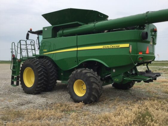 2017 John Deere S680 - Image 7