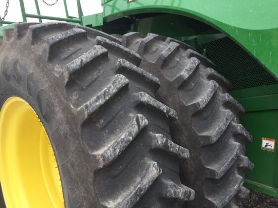 2017 John Deere S680 - Image 15