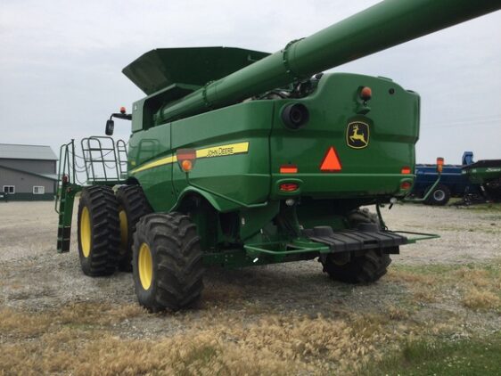 2017 John Deere S680 - Image 8