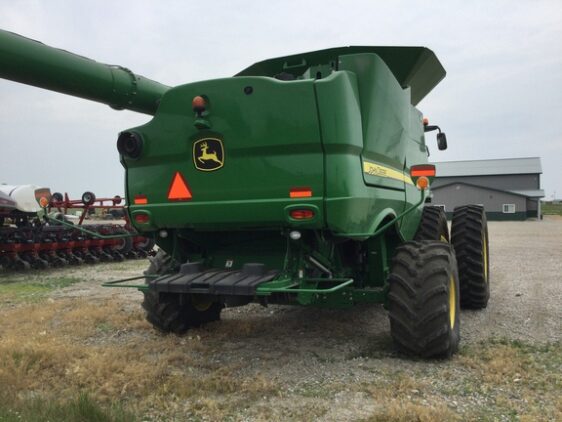 2017 John Deere S680 - Image 5