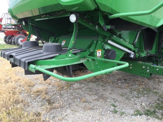 2017 John Deere S680 - Image 16