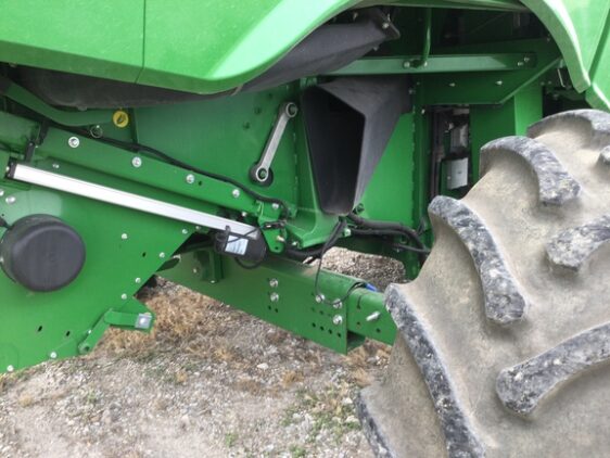 2017 John Deere S680 - Image 27