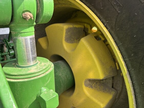 2024 John Deere 8R 340 - Image 18