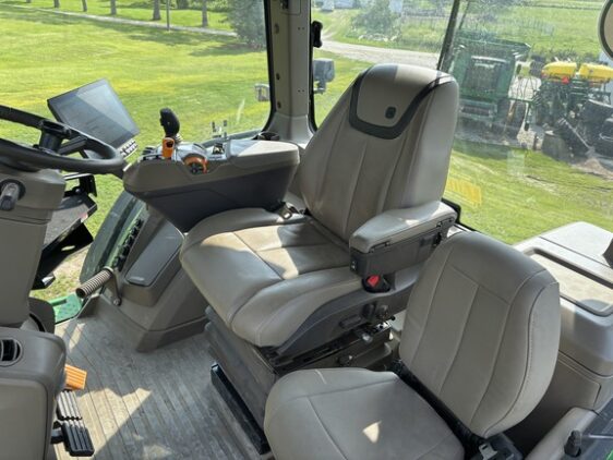 2024 John Deere 8R 340 - Image 15