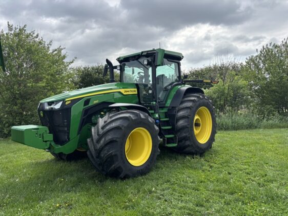 2024 John Deere 8R 340