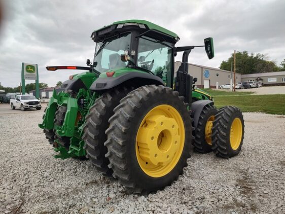 2024 John Deere 8R 410 - Image 3