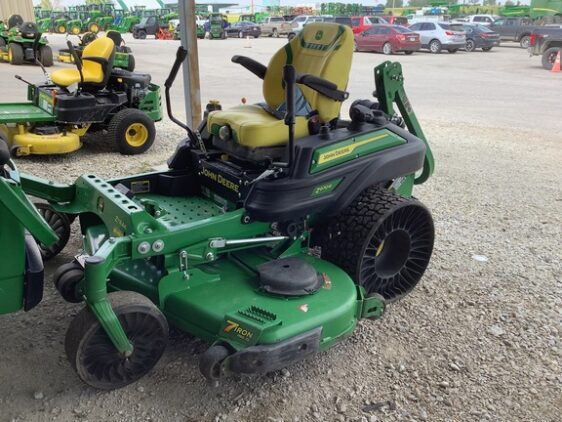 2023 John Deere Z970R - Image 4