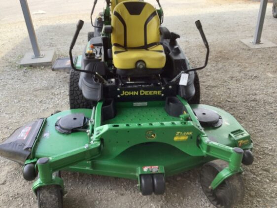 2019 John Deere Z970R - Image 4