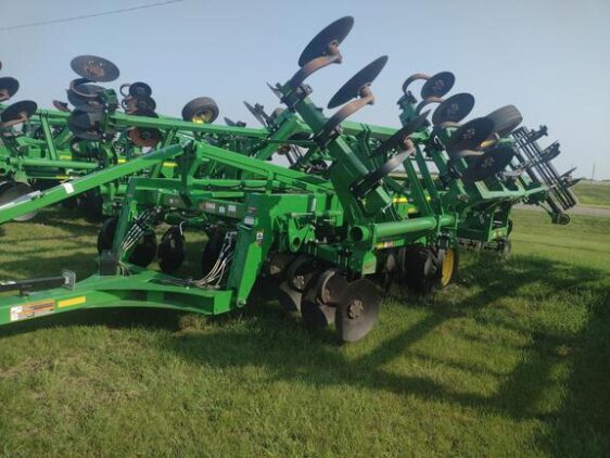 2022 John Deere 2730